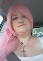 Cosplay-Cover: Luka Megurine (Sommerkleid)