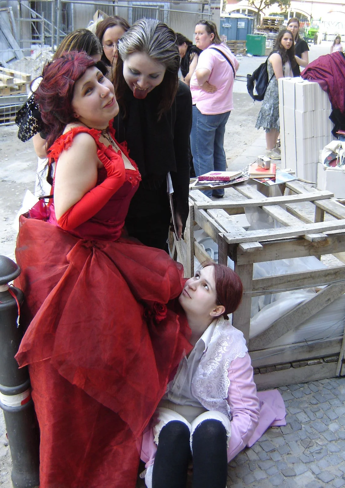 Cosplay-Cover: Minibar