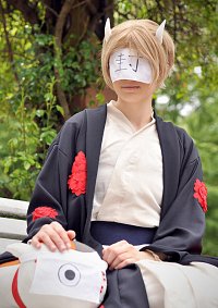 Cosplay-Cover: Natsume Takashi (Shiki)