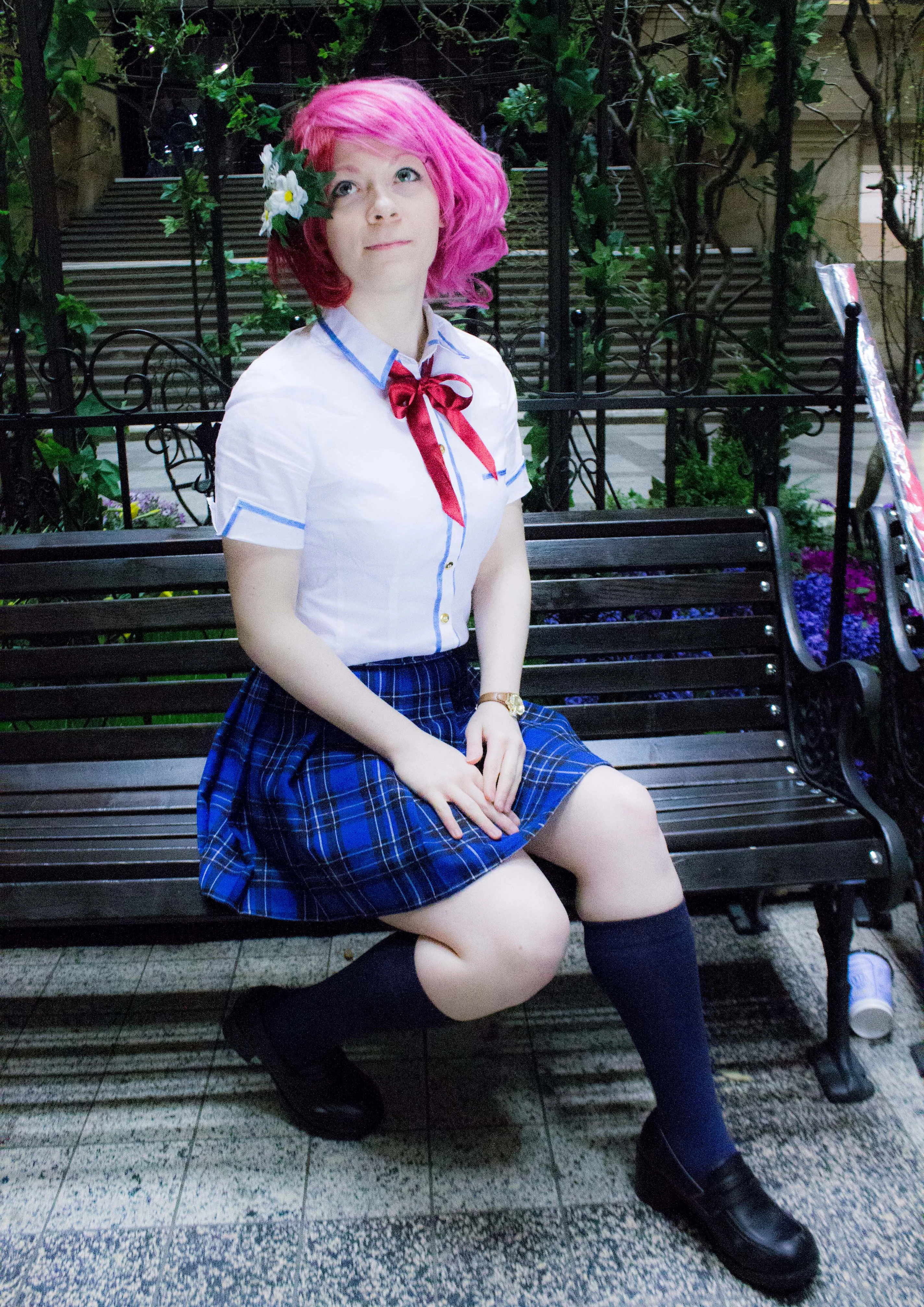 Cosplay-Cover: Alisa Boskonovitch (Schuluniform)