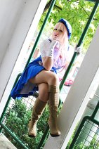 Cosplay-Cover: Sheryl Nome - blauer Fummel