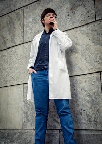 Cosplay-Cover: Dr. Theo