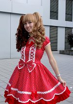 Cosplay-Cover: red polkadots