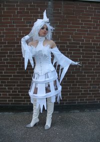 Cosplay-Cover: Reshiram Gijinka