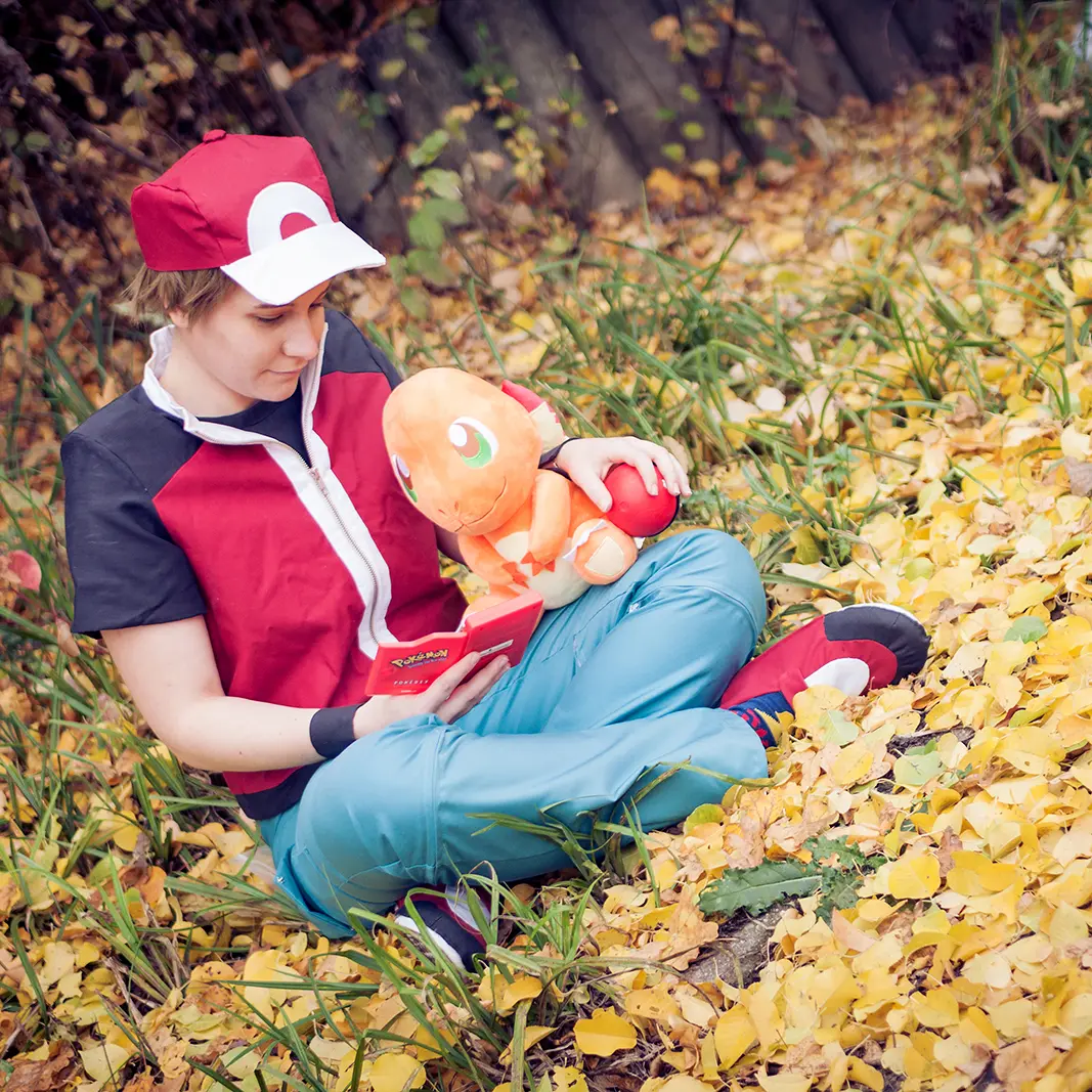 Cosplay: Red [Pokémon Origins]
