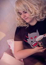 Cosplay-Cover: Sadie Miller [casual (Wolf-shirt)]
