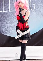Cosplay-Cover: Megumi Shimizu [Red Corset]