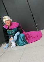 Cosplay-Cover: Elsa (Krönungskleid)