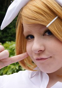 Cosplay-Cover: Rin Kagamine [Fanart Schuluniform]