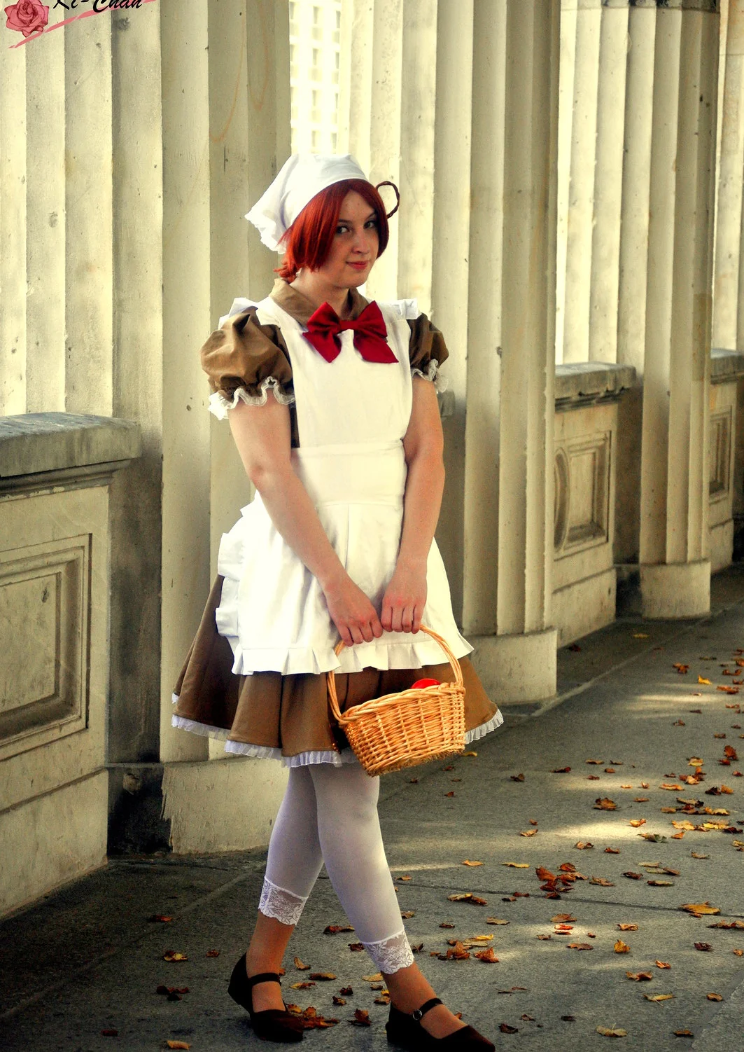 Cosplay-Cover: Chibitalia (brown Dress)