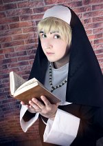 Cosplay-Cover: Arthur Kirkland (Nun - BlueRose Doujinshi Version)