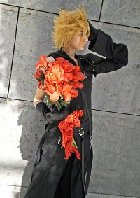 Cosplay-Cover: Cloud Strife - Advent Children