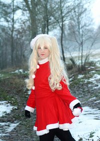 Cosplay-Cover: Elizabeth Ethel Cordelia Midford [X-mas]