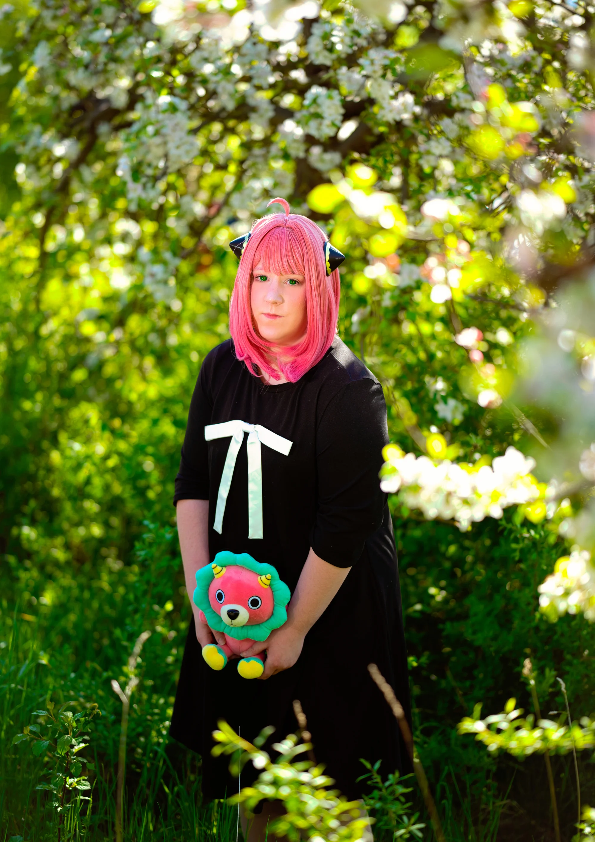 Cosplay-Cover: Anya Forger (Black Dress )