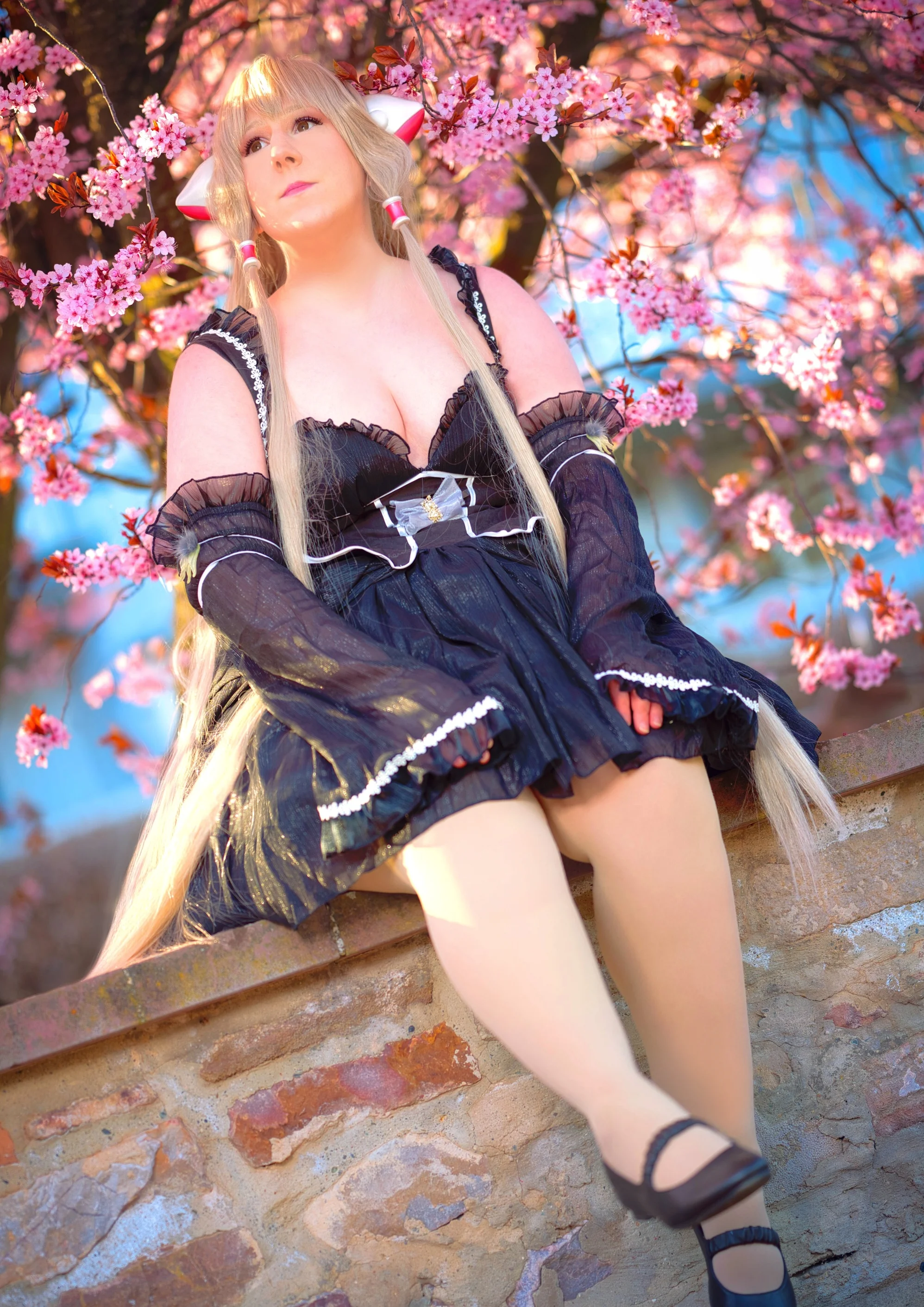 Cosplay-Cover: Freya (Black Dress)