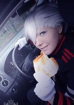 Cosplay-Cover: Shinya Hīragi