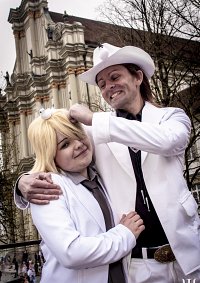 Cosplay-Cover: Antonio Lopez [Wedding Suit]