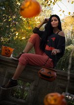 Cosplay-Cover: Ana Amari (Halloween Spray)