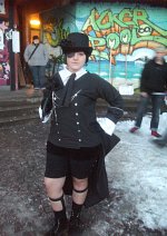 Cosplay-Cover: Ciel Phantomhive (black version)