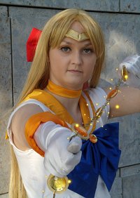 Cosplay-Cover: Sailor Venus (alt)