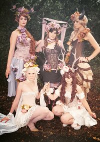 Cosplay-Cover: Lilac Elf (Burlesque)