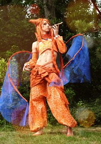 Cosplay-Cover: Glurak (Cowslip Gijinka)