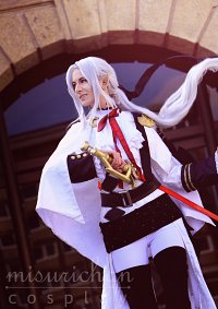 Cosplay-Cover: Ferid Bathory