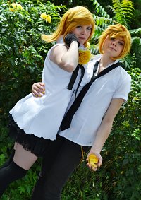 Cosplay-Cover: Rin Kagamine [Camellia]