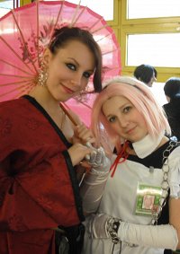 Cosplay-Cover: Haruno Sakura als Maid