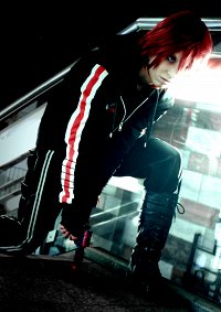 Cosplay-Cover: Fem!Shepard (N7 Hoodie)