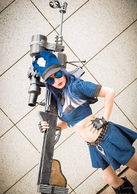 Cosplay-Cover: Officer Caitlyn