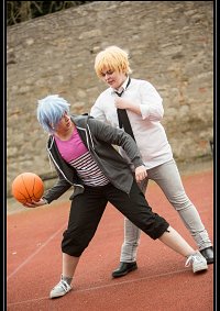 Cosplay-Cover: Ryōta Kise [Schuluniform ohne Jacke]