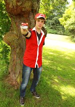 Cosplay-Cover: Pokemon Trainer Rot