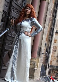 Cosplay-Cover: Lady Marian - Helden in Strumpfhosen