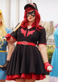 Cosplay-Cover: Batwoman "Kate Kane" DC Bombshells