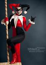 Cosplay-Cover: Harley Quinn [Classic Suit III]