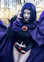 Cosplay-Cover: Raven [Teen Titans] (White eyes)