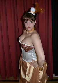 Cosplay-Cover: Ruby Tailoress - Ball-Outfit