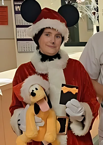 Cosplay-Cover: Micky Maus - Weihnachts-Outfit