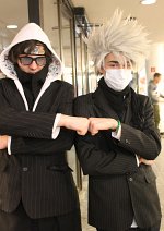 Cosplay-Cover: Shino Aburame Buisness Style