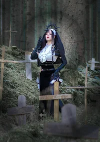 Cosplay-Cover: Demon Hunter Nun