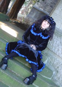 Cosplay-Cover: Kuro Lolita mit einem hauch Blau ^^