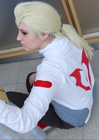 Cosplay-Cover: Adora [without Jacket]