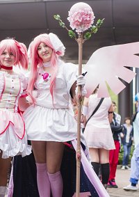 Cosplay-Cover: Kaname Madoka (Godess)