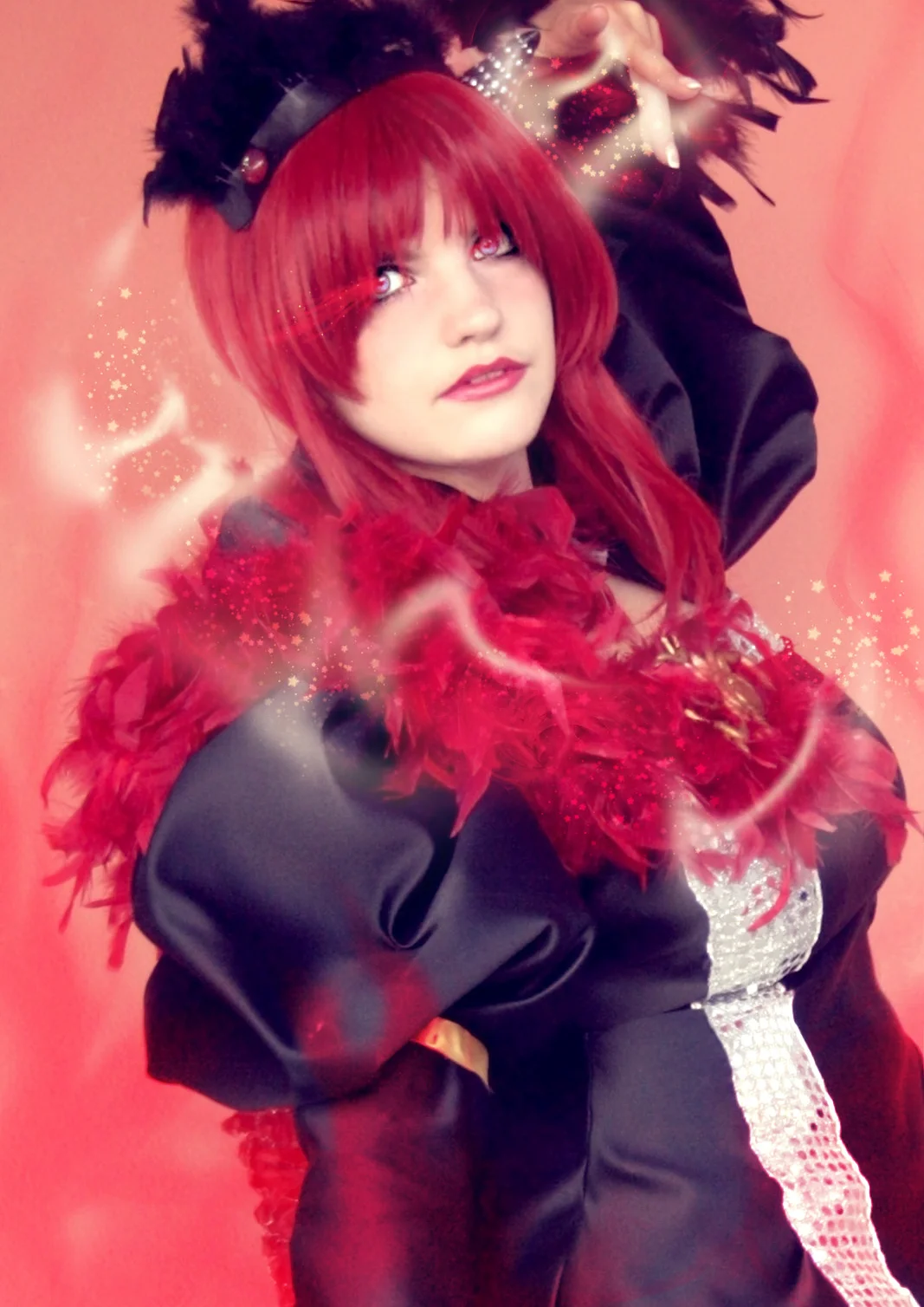 Cosplay-Cover: Glänzendes Kettenset des Rivalenhelden