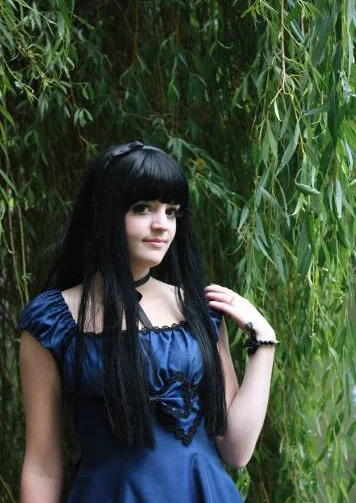 Cosplay-Cover: Dark Blue Classic Lolita