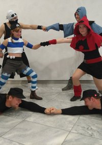 Cosplay-Cover: Team Aqua Rüpel [ORAS]