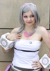 Cosplay-Cover: Weighted Companion Cube