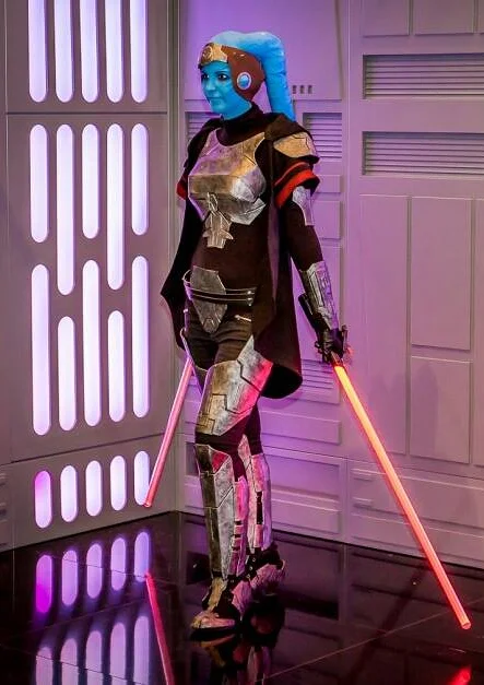 Cosplay-Cover: Sith Akolythin (SW:ToR)