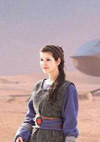 Cosplay-Cover: Padmé Amidala, Tatooine disguise